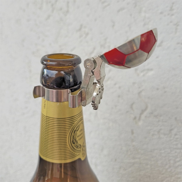 Fussball Zinndeckel für Bierflaschen Rot-Weiss